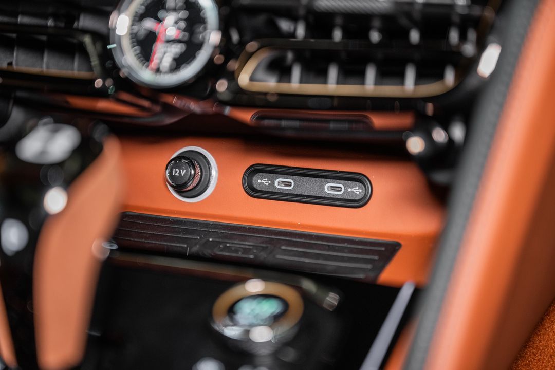2025 Bentley FLYING SPUR