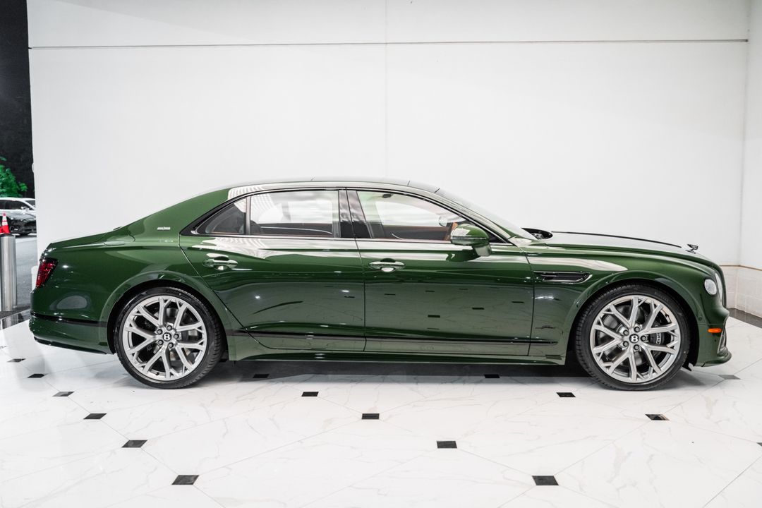 2025 Bentley FLYING SPUR