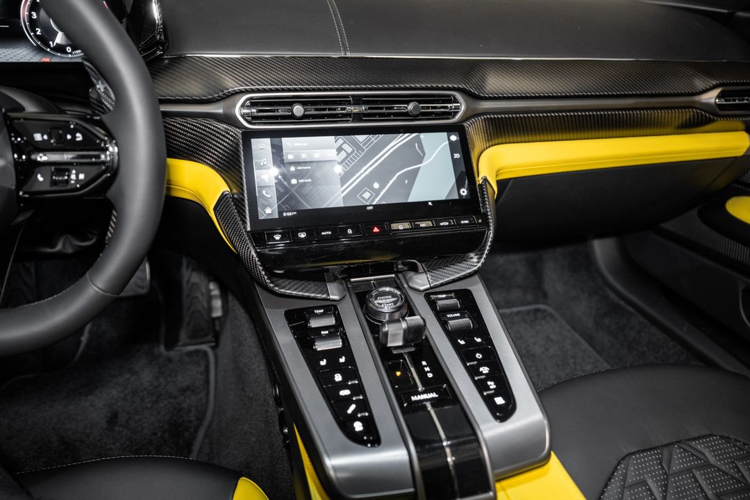 2025 Aston Martin Vanquish
