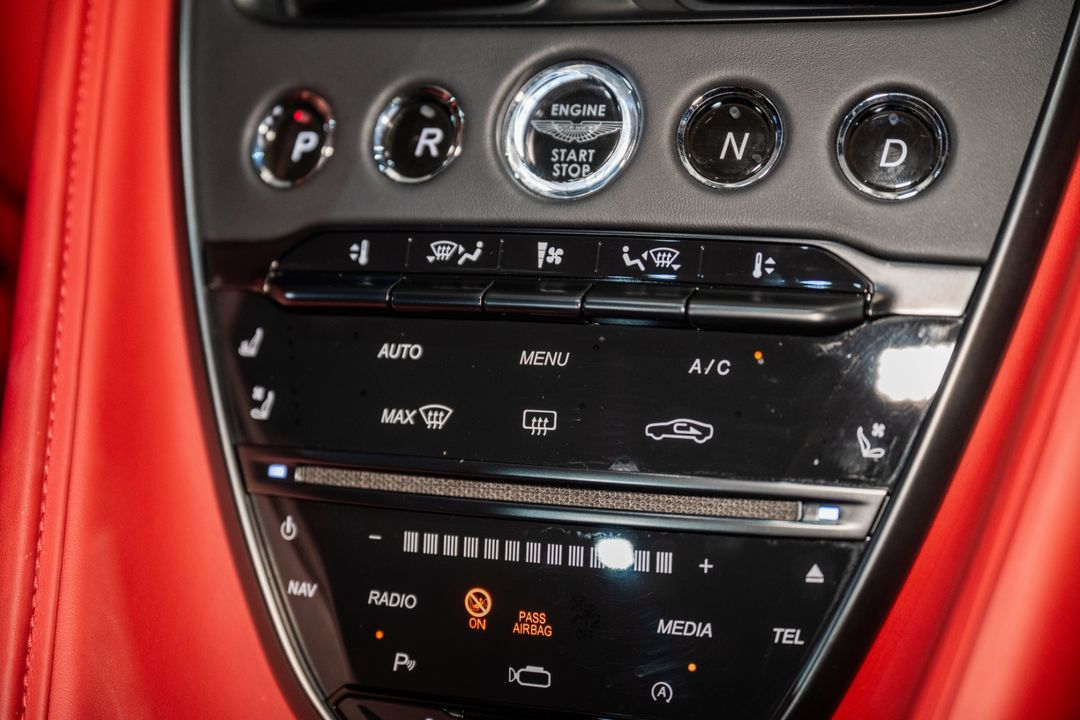2023 Aston Martin DB11