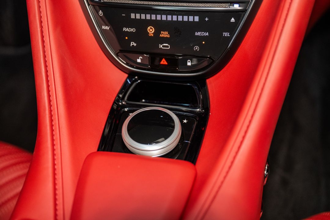 2023 Aston Martin DB11