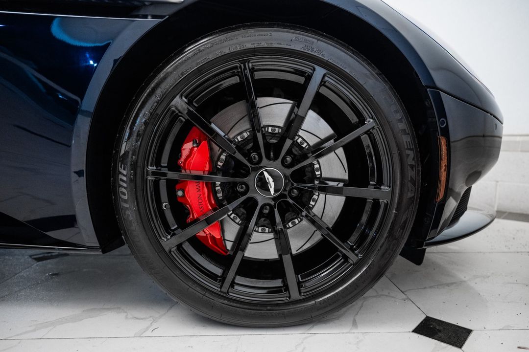 2023 Aston Martin DB11