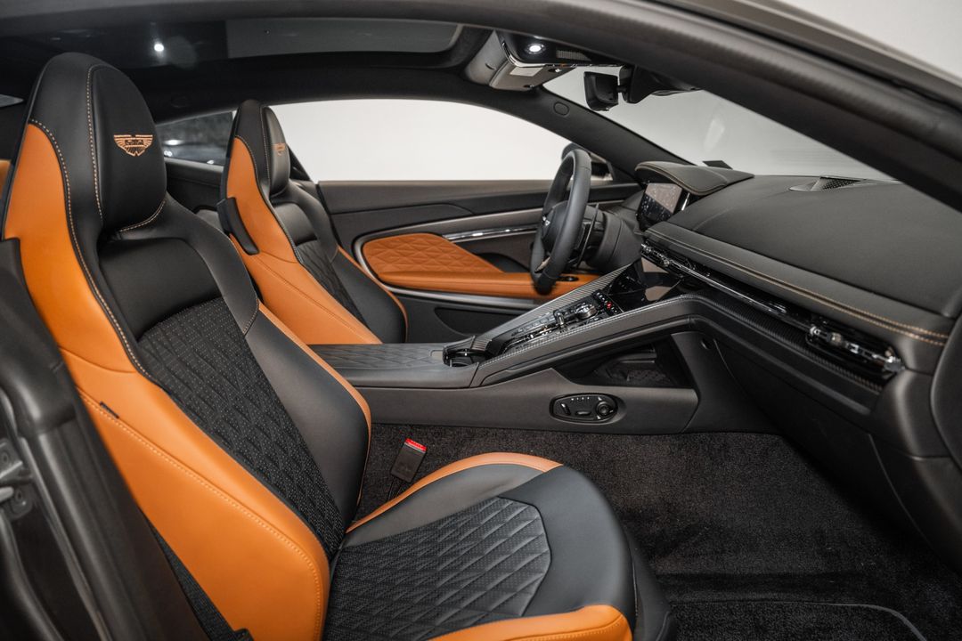 2025 Aston Martin DB12