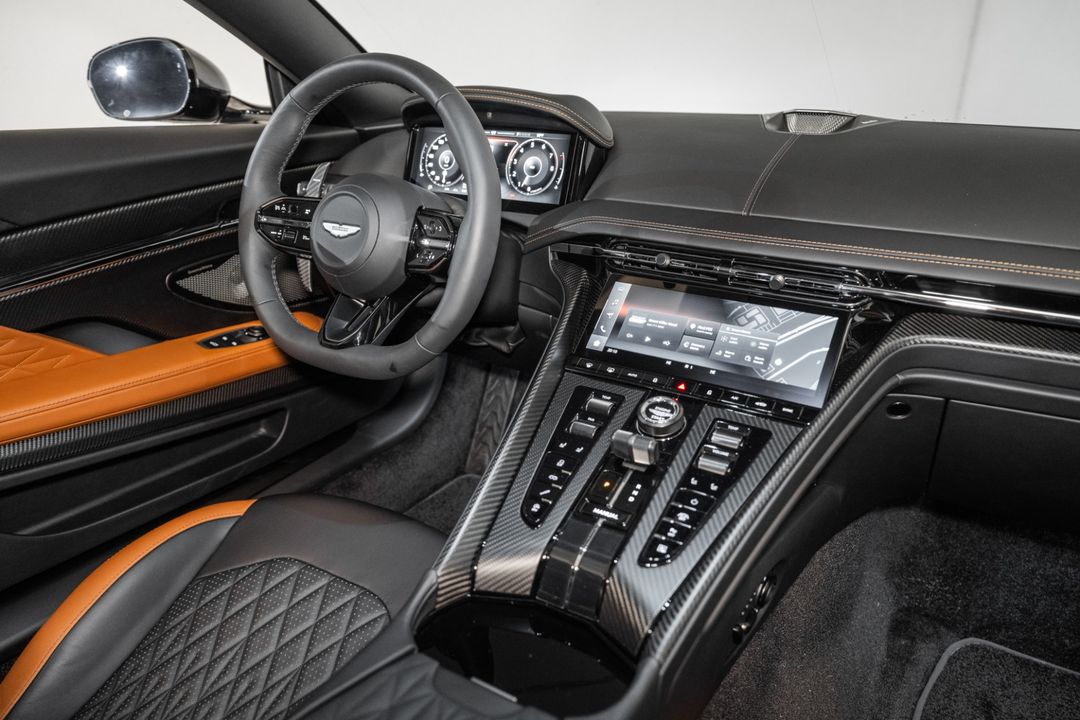 2025 Aston Martin DB12