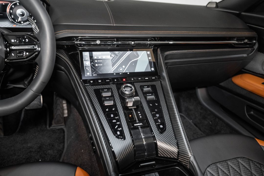 2025 Aston Martin DB12