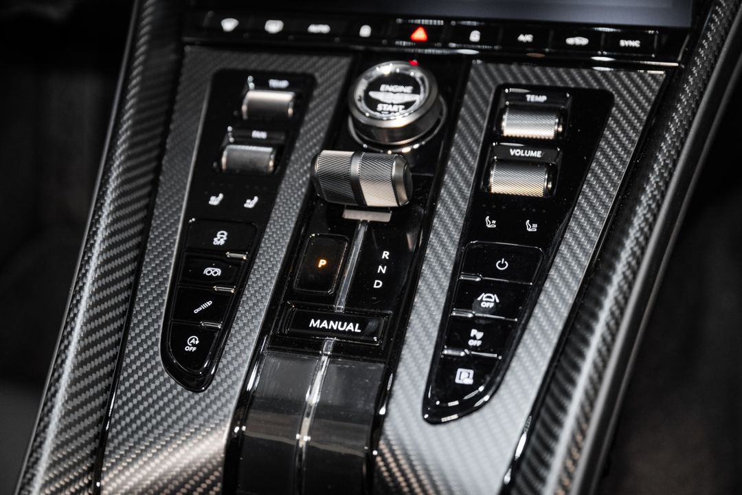2025 Aston Martin DB12
