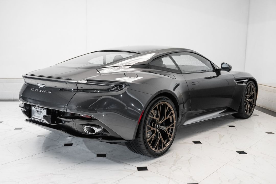 2025 Aston Martin DB12