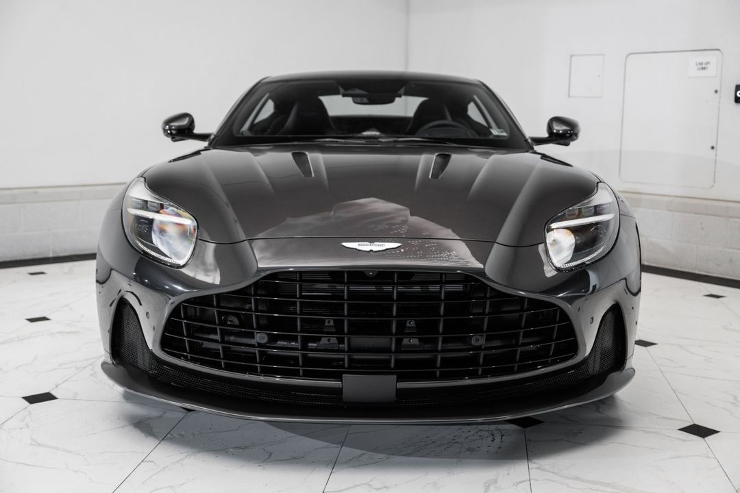 2025 Aston Martin DB12