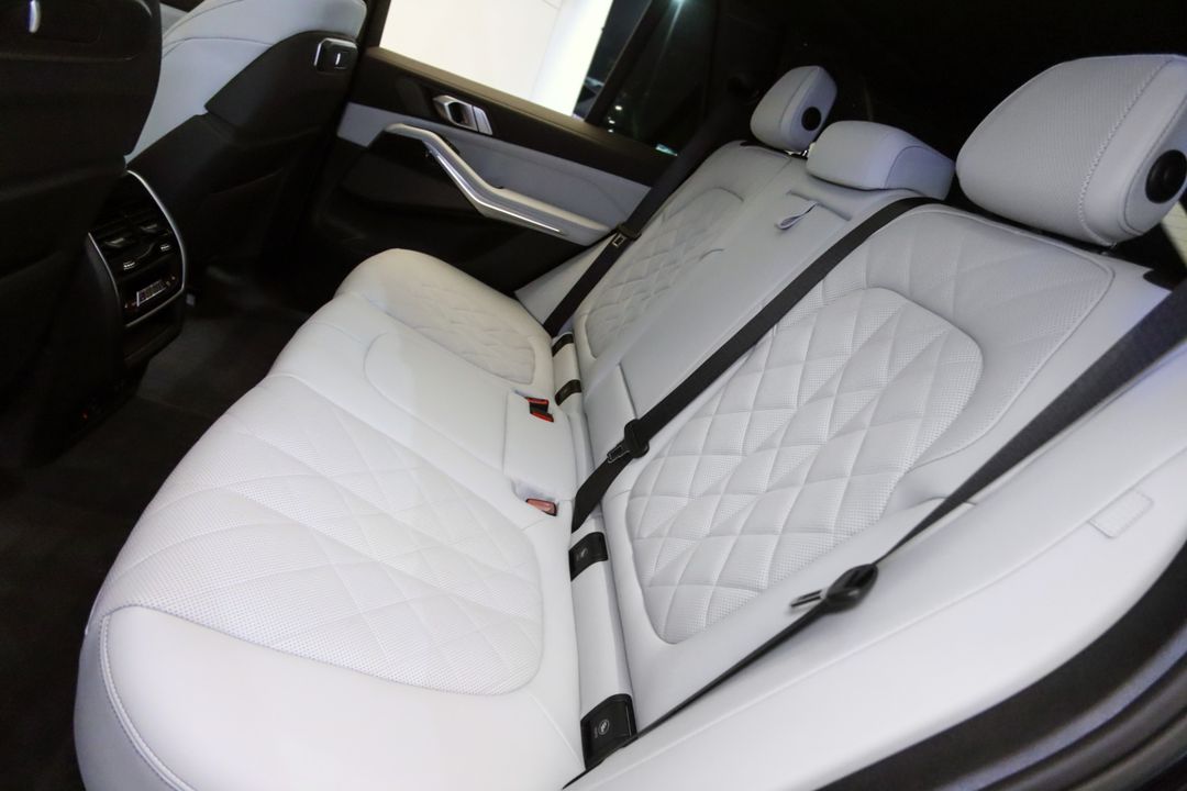 2025 BMW X5