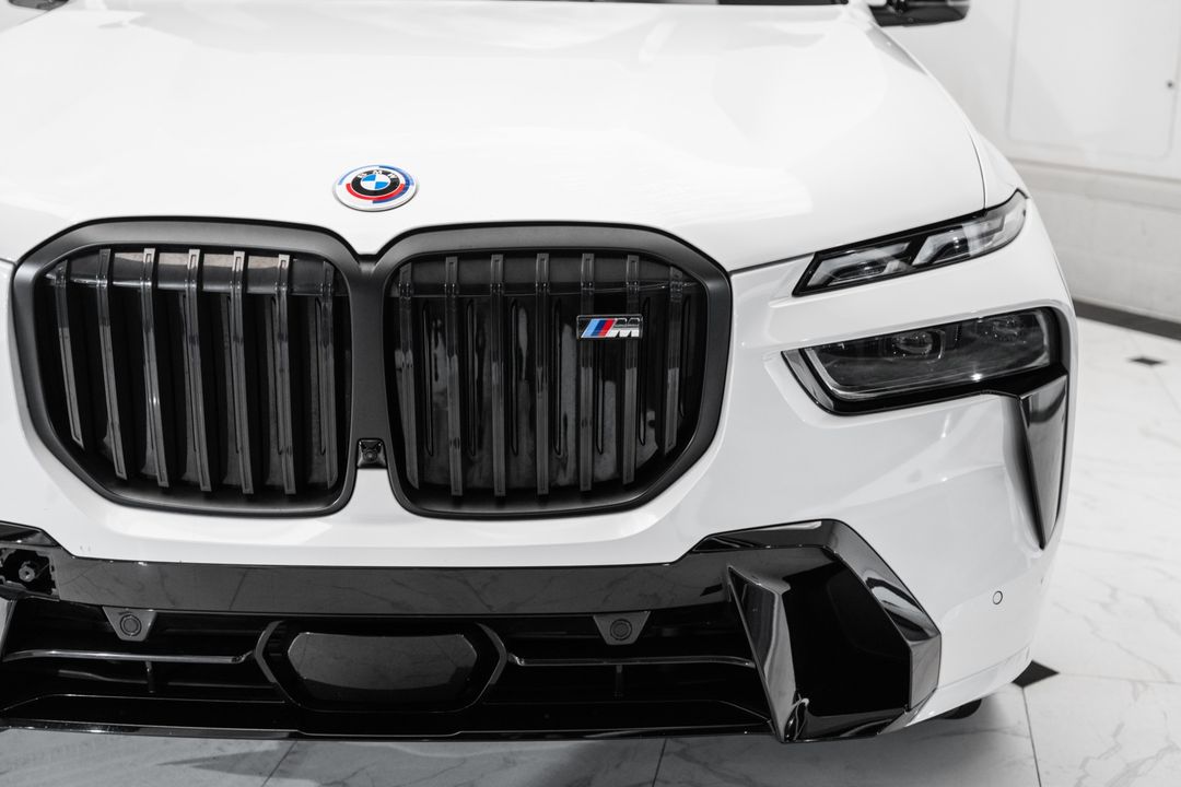 2023 BMW X7