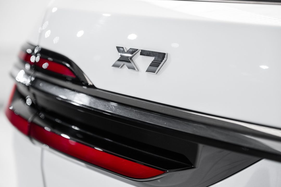 2023 BMW X7