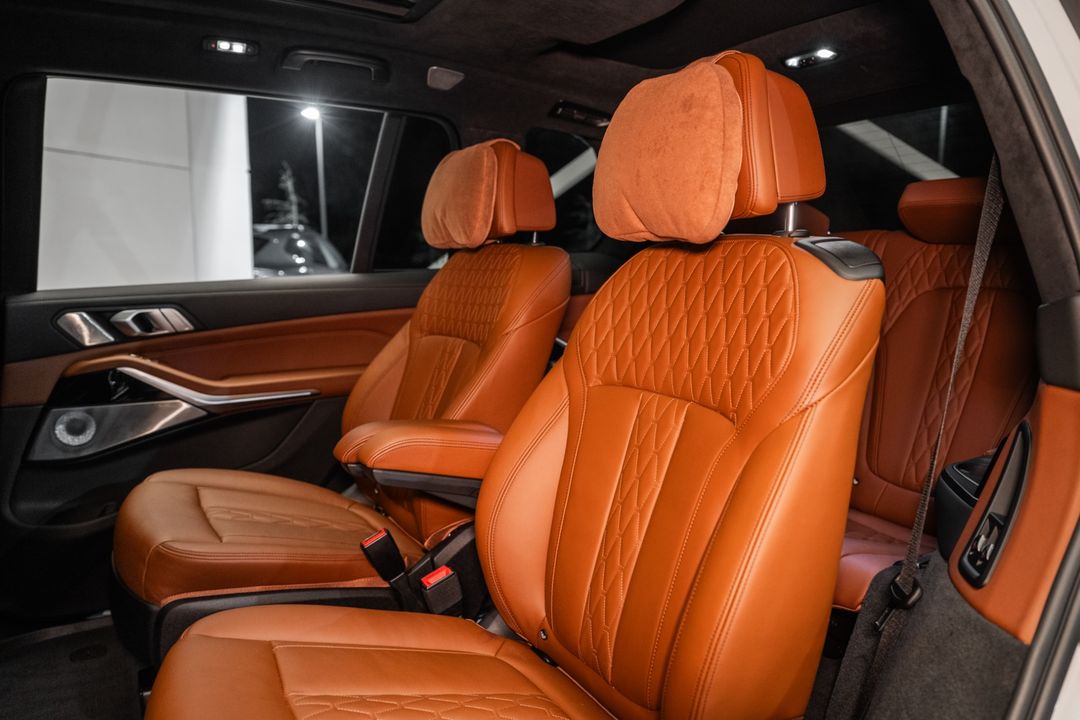 2023 BMW X7