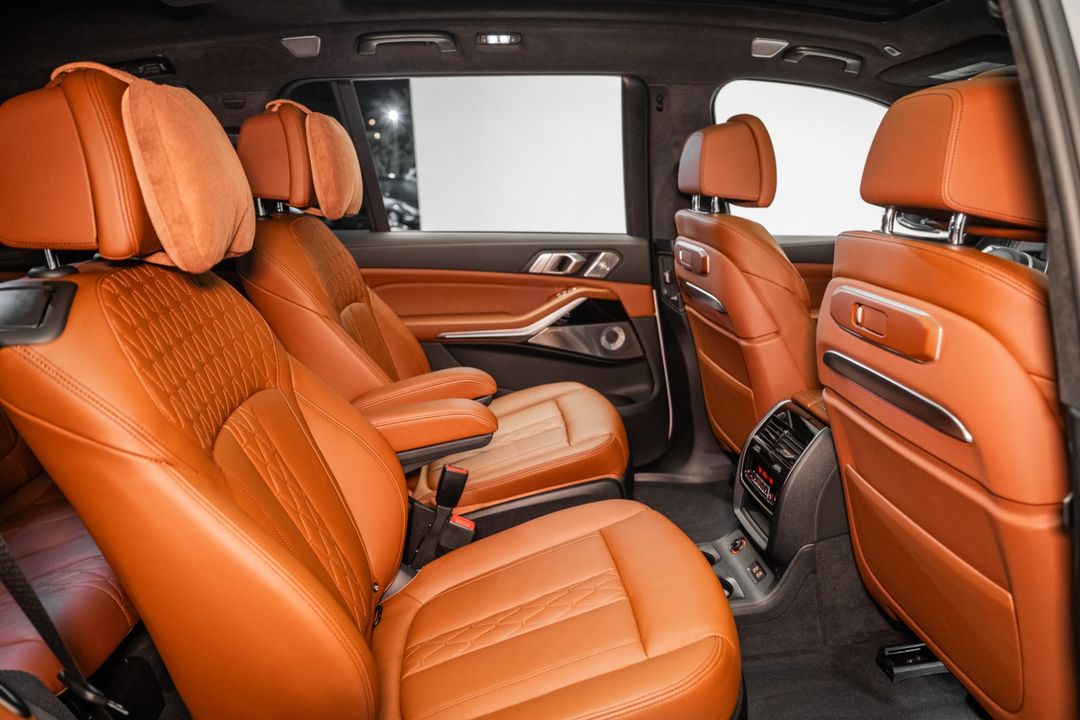 2023 BMW X7