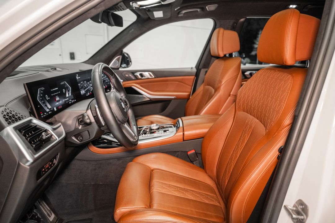 2023 BMW X7