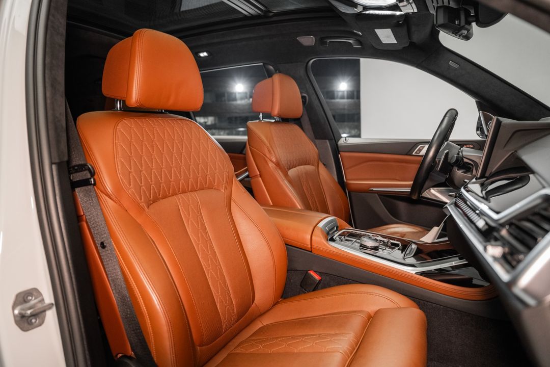 2023 BMW X7