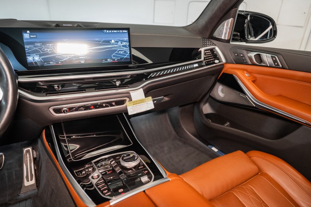 2023 BMW X7