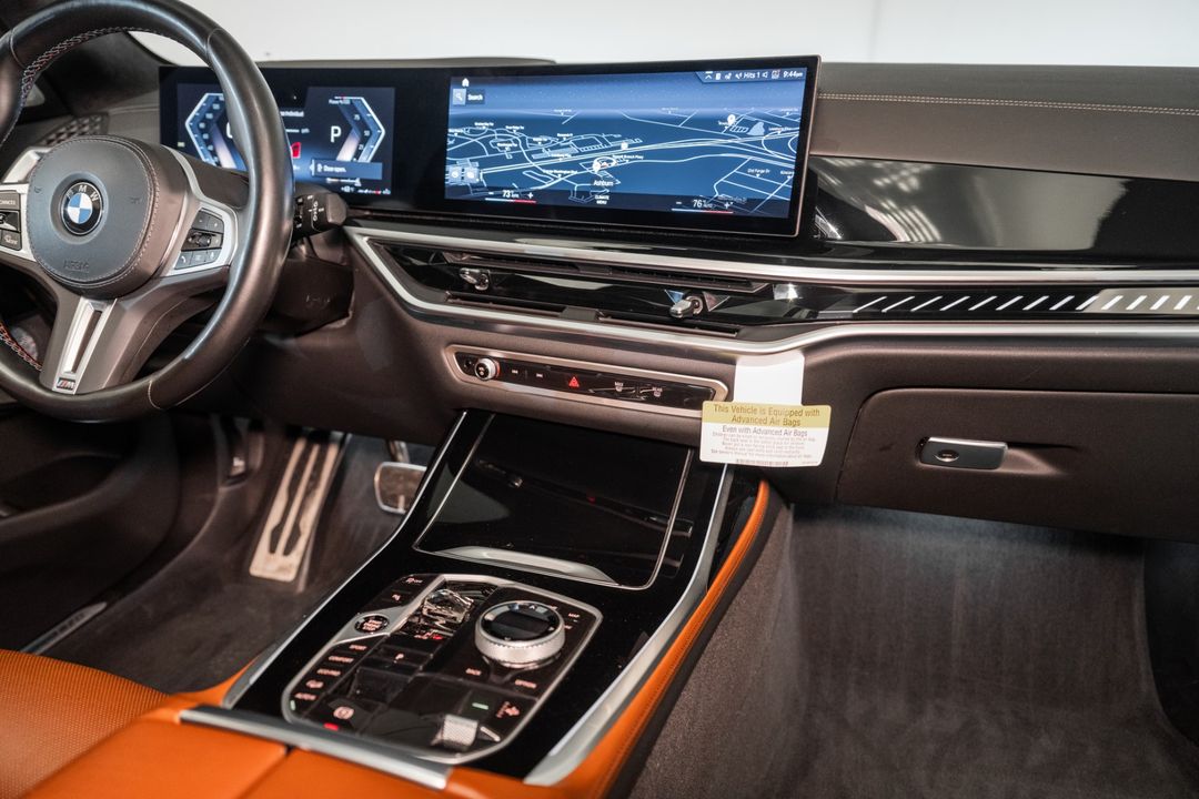 2023 BMW X7