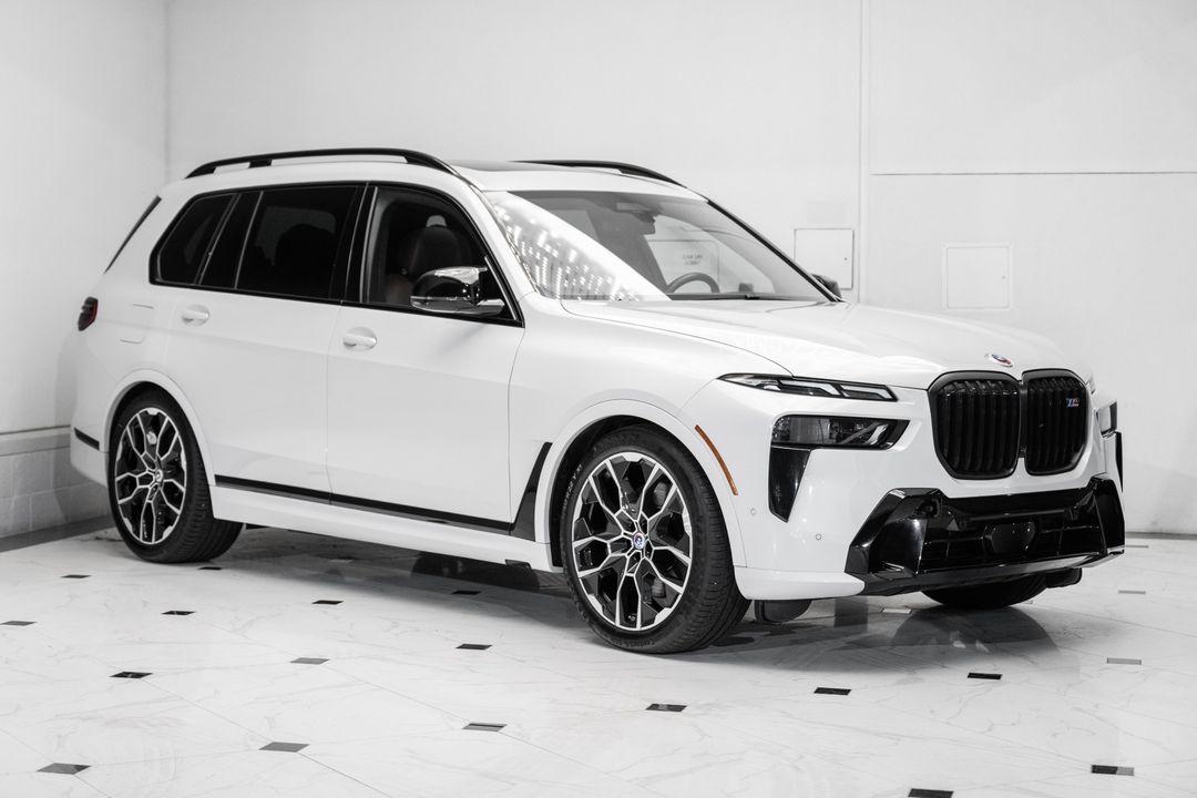 2023 BMW X7