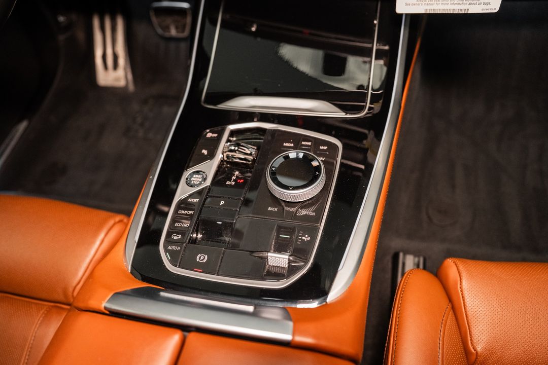 2023 BMW X7