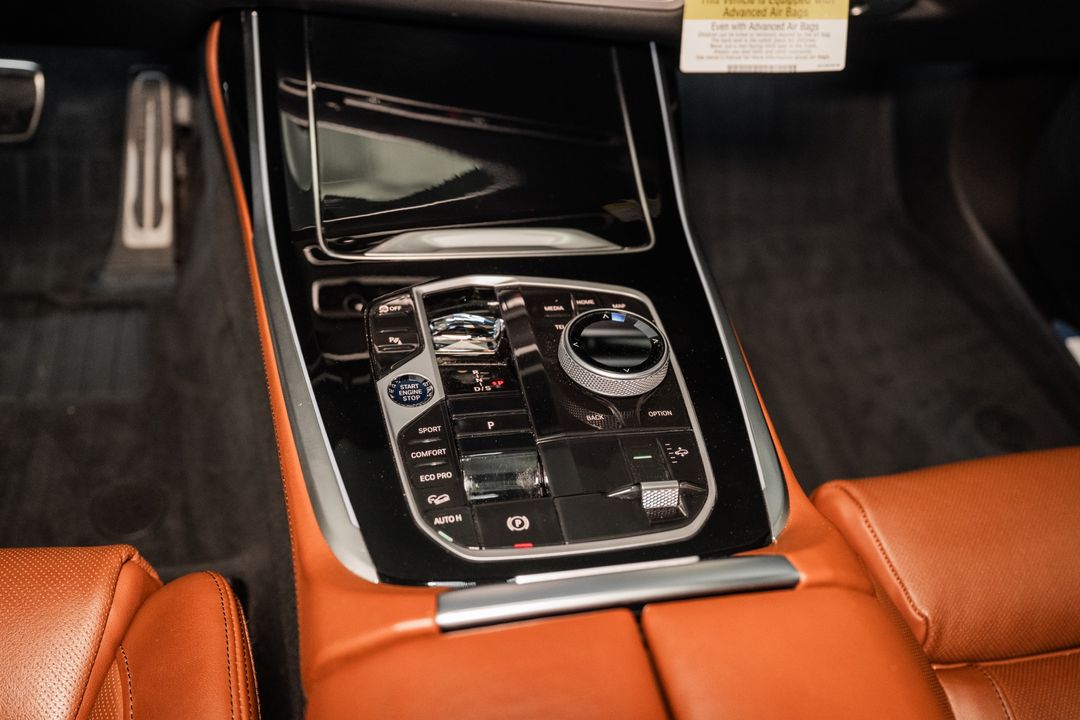 2023 BMW X7