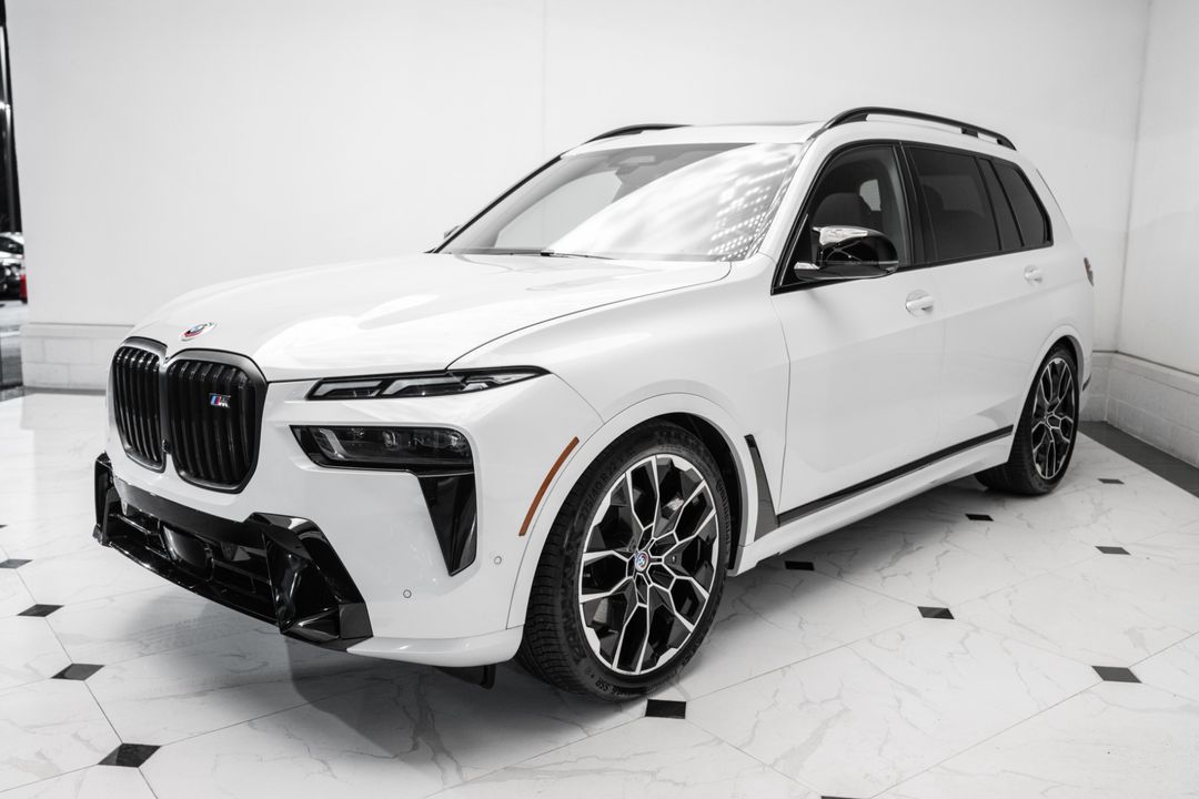 2023 BMW X7