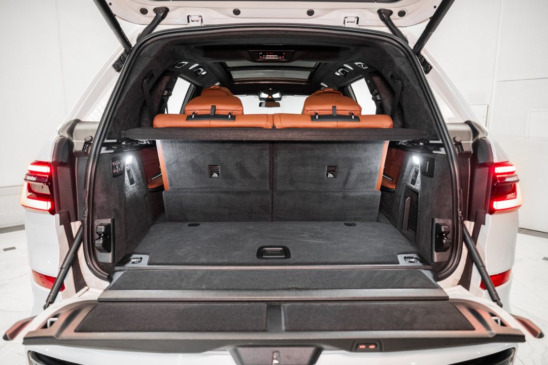 2023 BMW X7