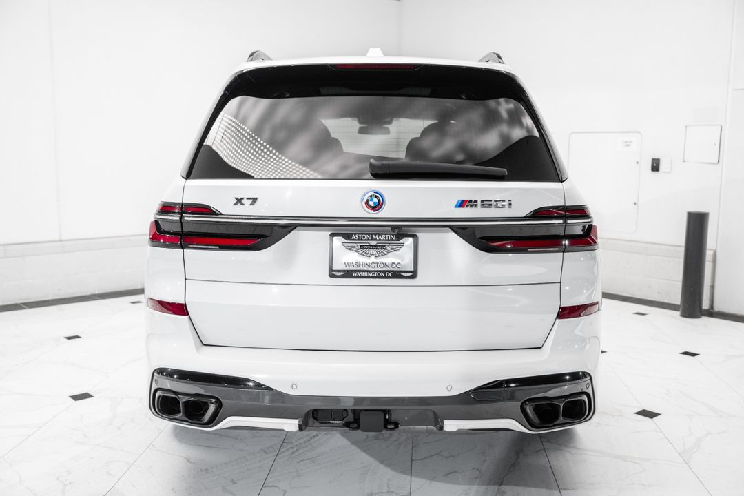 2023 BMW X7