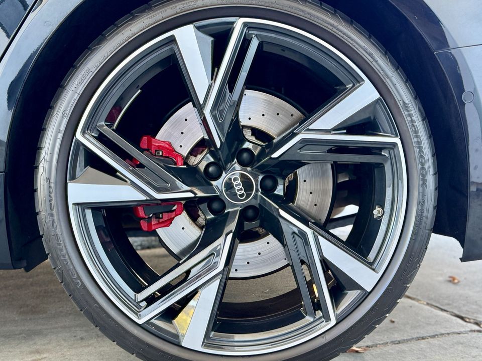 2022 Audi RS 6 Avant