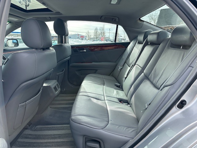 2005 Toyota AVALON