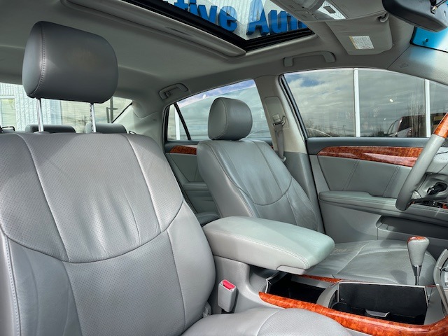 2005 Toyota AVALON
