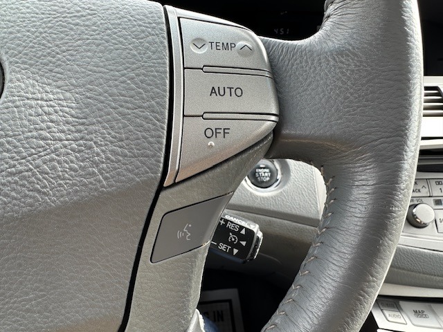 2005 Toyota AVALON