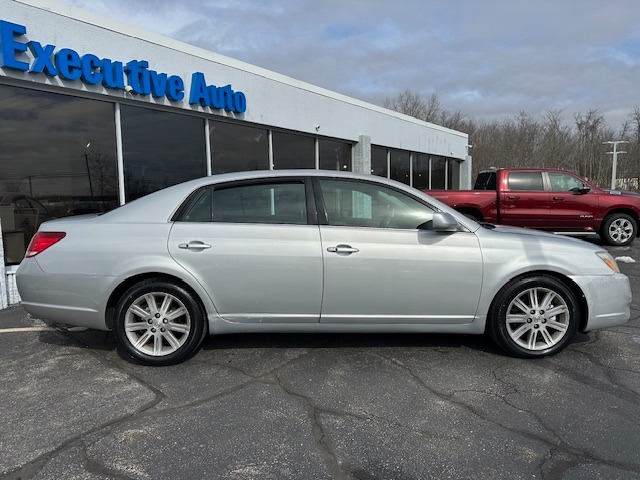 2005 Toyota AVALON