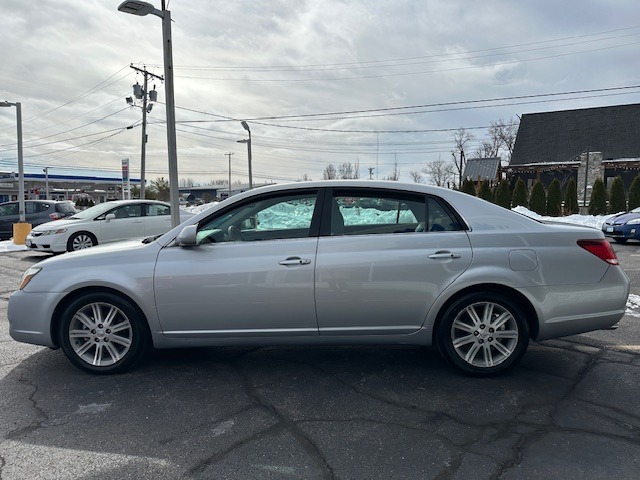 2005 Toyota AVALON