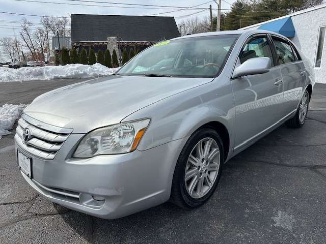 2005 Toyota AVALON