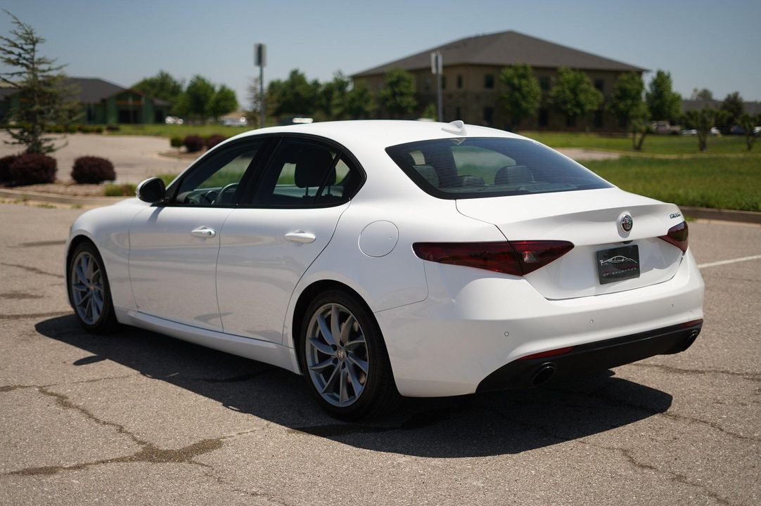 2022 Alfa Romeo Giulia