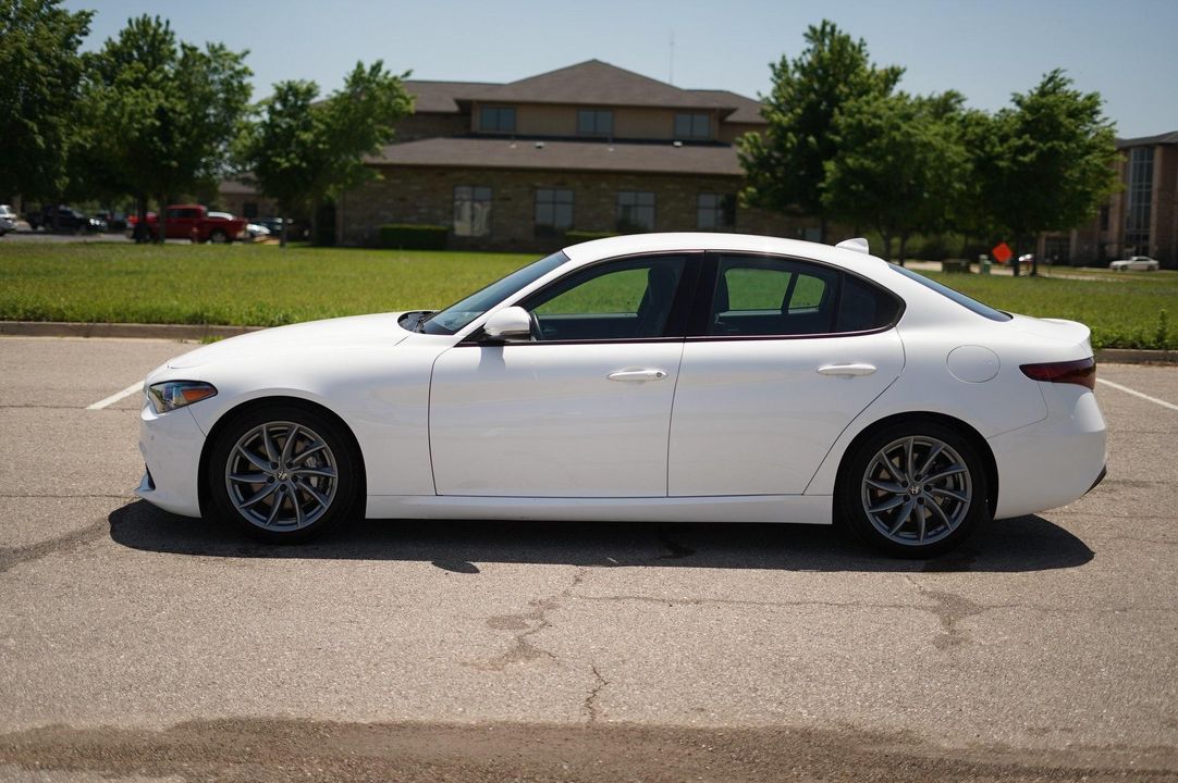 2022 Alfa Romeo Giulia