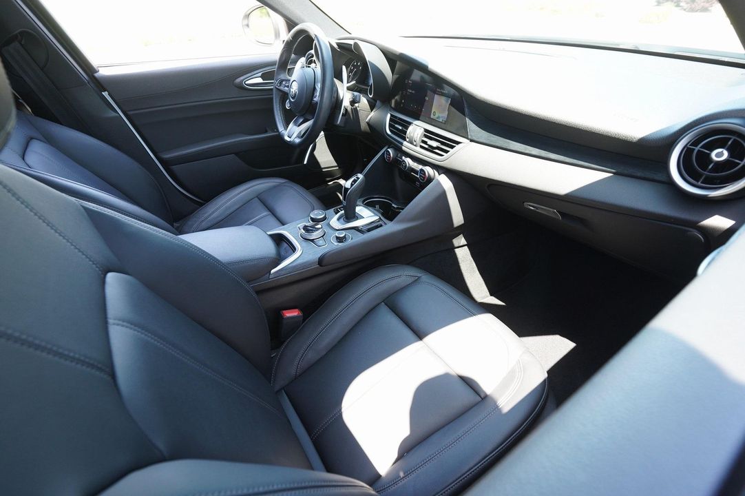 2022 Alfa Romeo Giulia