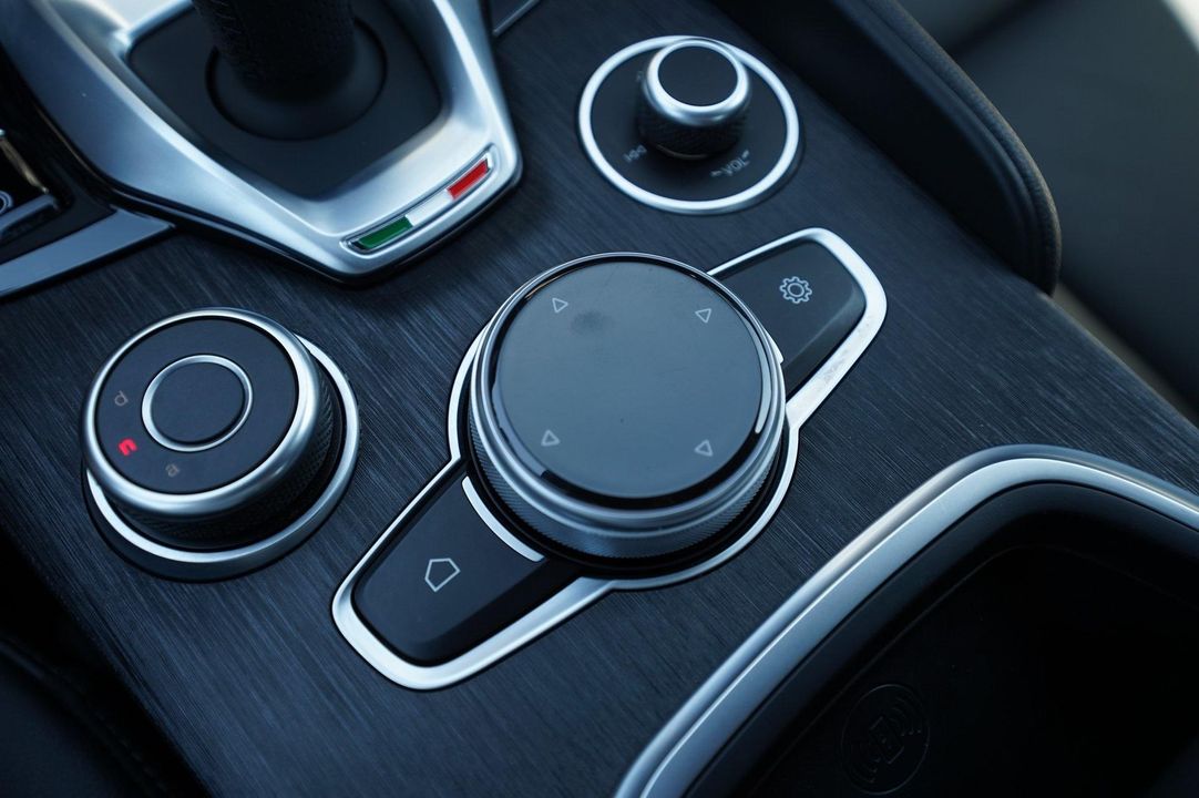 2022 Alfa Romeo Giulia