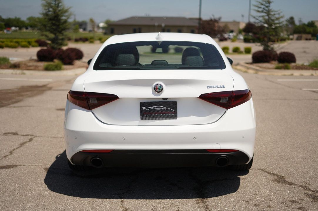 2022 Alfa Romeo Giulia