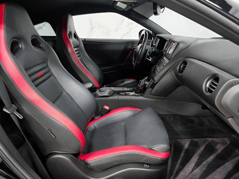 2012 Nissan GT-R