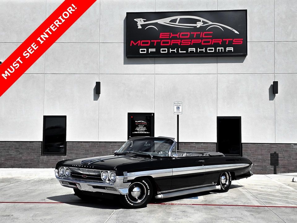 1961 Oldsmobile Starfire