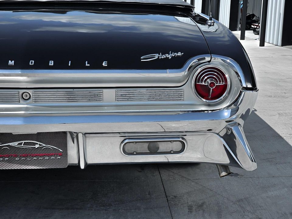 1961 Oldsmobile Starfire