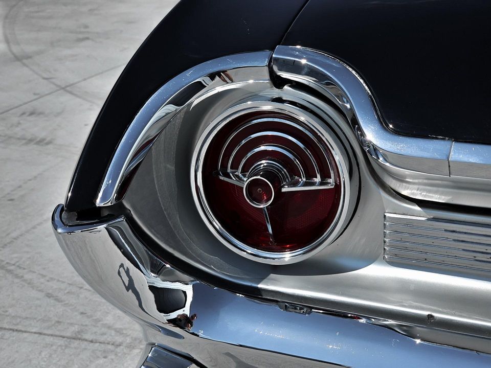 1961 Oldsmobile Starfire