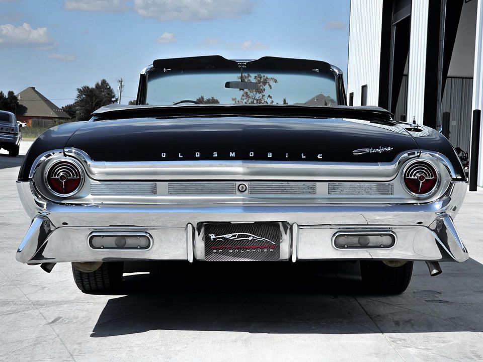 1961 Oldsmobile Starfire