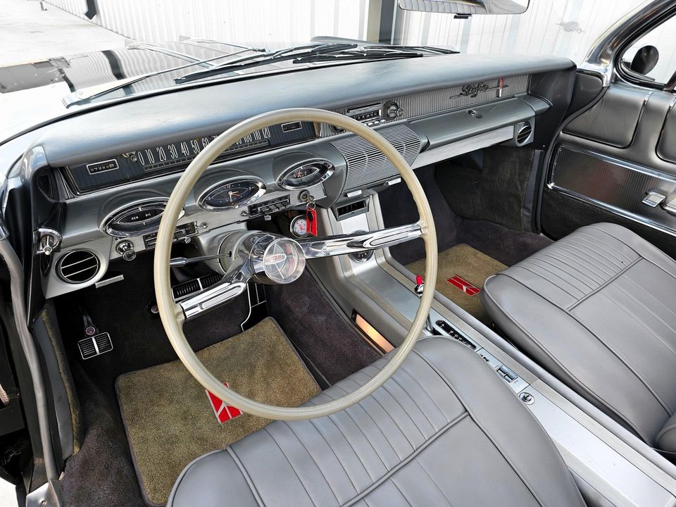 1961 Oldsmobile Starfire