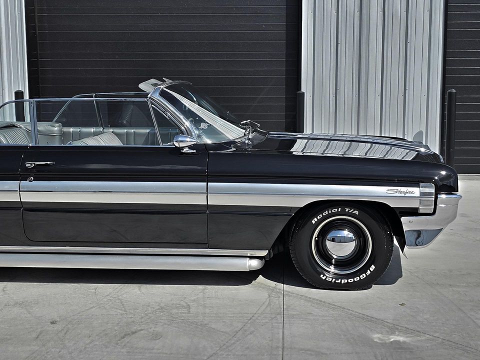 1961 Oldsmobile Starfire