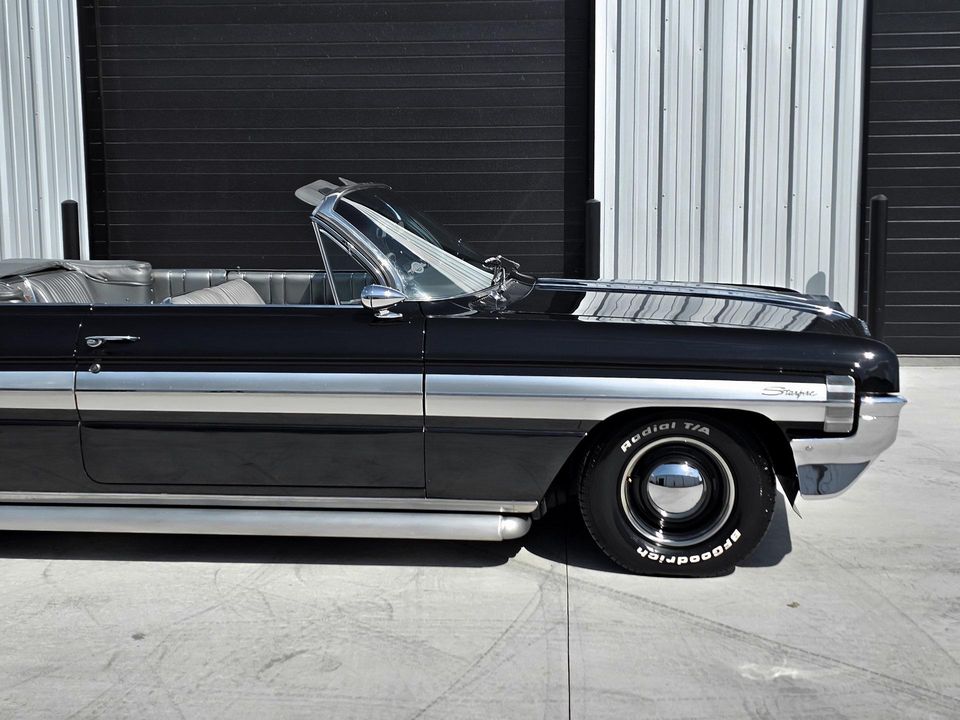 1961 Oldsmobile Starfire