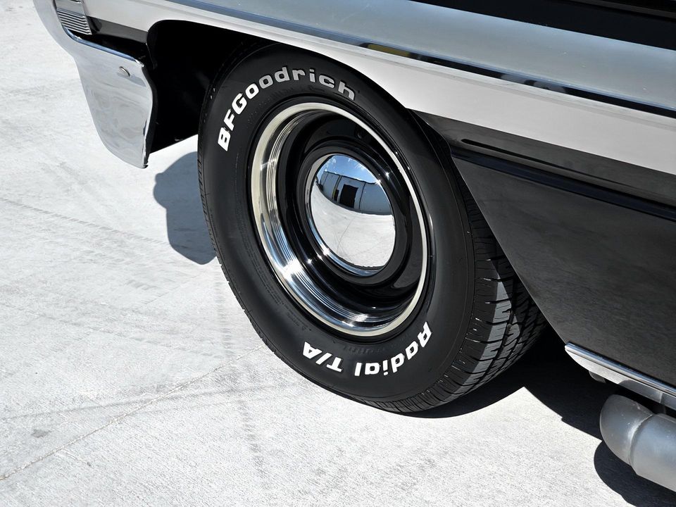 1961 Oldsmobile Starfire
