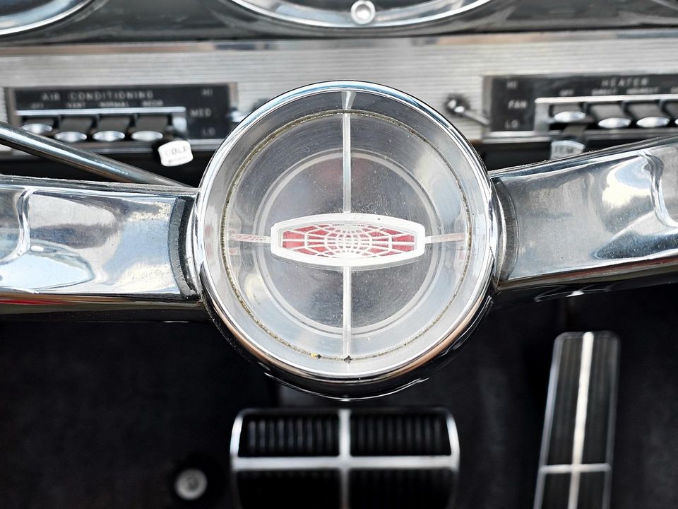 1961 Oldsmobile Starfire