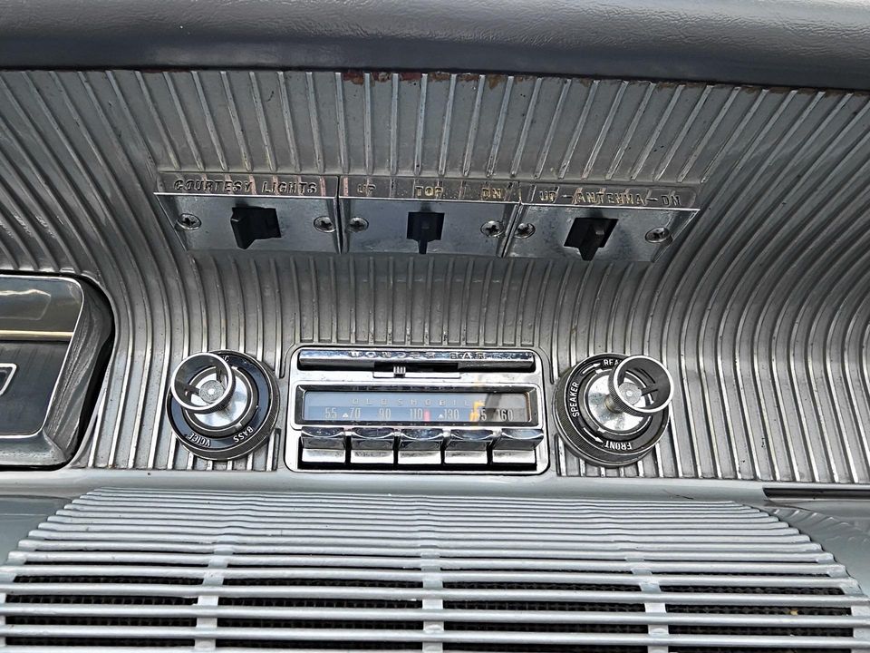 1961 Oldsmobile Starfire